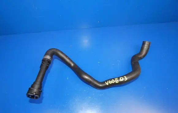 Volvo V60 Engine coolant pipe/hose 31657656
