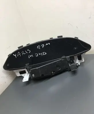 Toyota Yaris Speedometer (instrument cluster)
