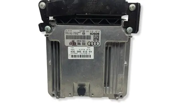 Audi A4 S4 B7 8E 8H Engine control unit/module 03G906016KNKASACJ 03G906016KN 0281013293