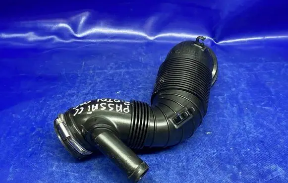 Volkswagen PASSAT CC Air intake hose/pipe 3C0129654P