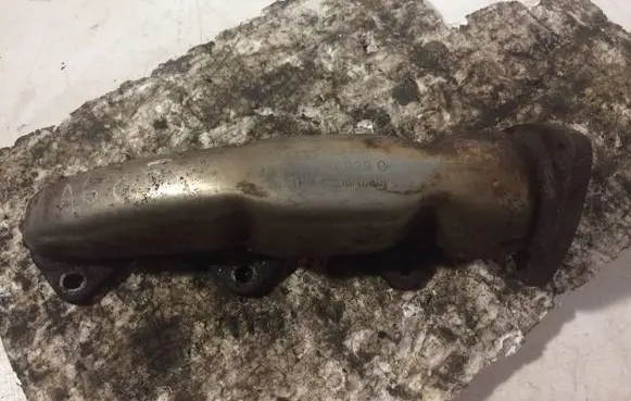 Audi A6 S6 C5 4B Exhaust manifold 059253033C