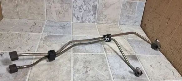Citroen C5 Fuel line pipe