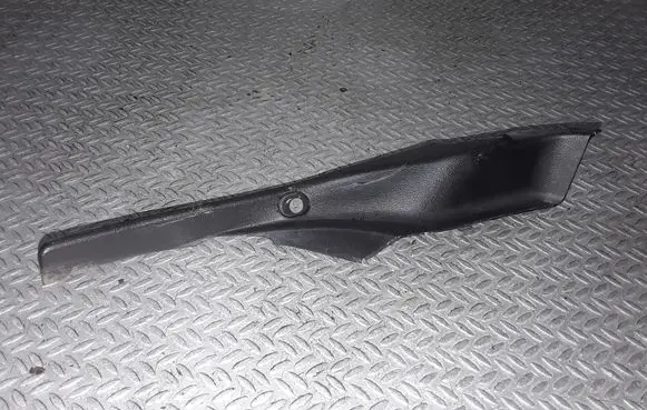 Mazda CX-7 Fender end trim EG2151C1