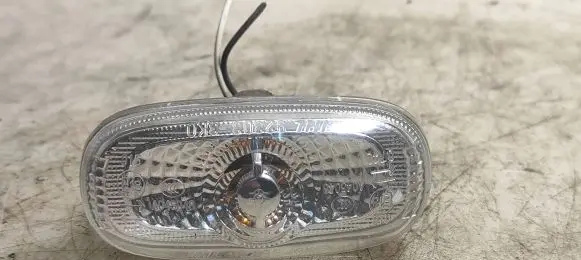 Hyundai Santa Fe Front fender indicator light 923033K0