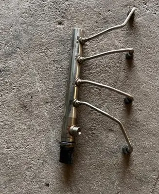 Fuel main line pipe