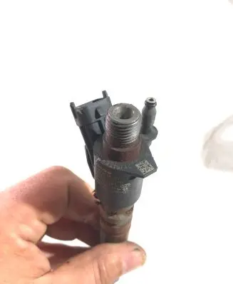 Volvo XC60 Fuel injector 31303238 110903 B445141