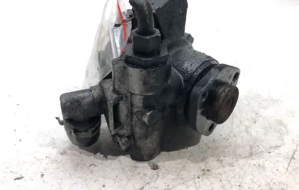Mercedes-Benz C AMG W203 Power steering pump