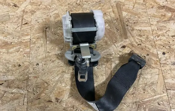 Suzuki SX4 Rear seatbelt 8498079J0 7P2420 072709