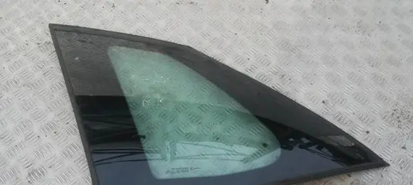 Citroen C4 I Rear vent window glass 