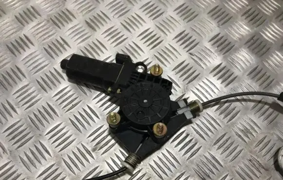 Hyundai XG Front door window regulator motor