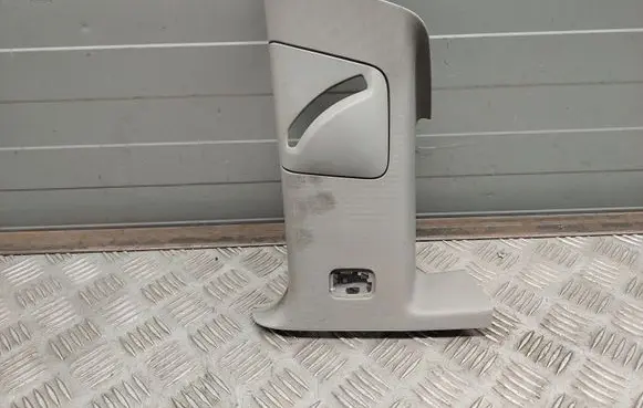 Chevrolet Camaro (B) pillar trim (top) 84016272