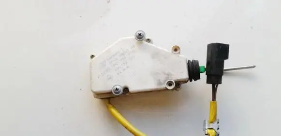 Seat Alhambra (Mk1) Central locking motor 95VW9B241AB