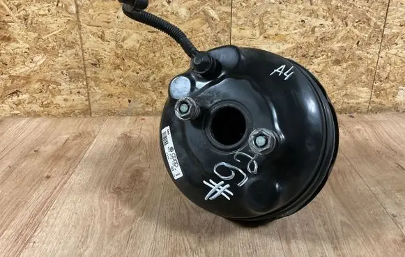 Audi A4 S4 B7 8E 8H Brake booster 8E0612105P
