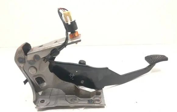 Mitsubishi Lancer VIII Pedal assembly 