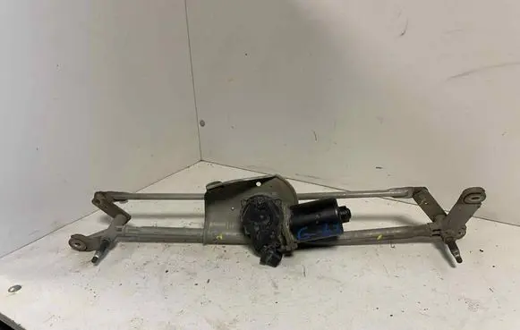 Front wiper linkage and motor