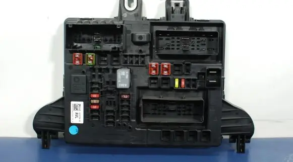 Opel Insignia A Fuse box set 22737769