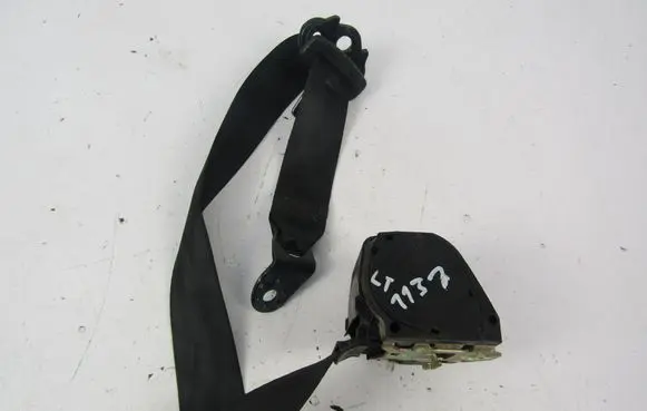 Volkswagen Polo Set of seat belts 