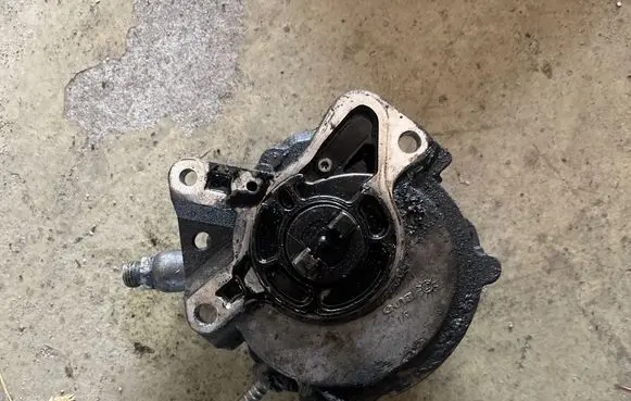 Volkswagen Multivan T5 other engine part 