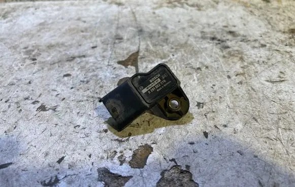 Mercedes-Benz E W211 Air pressure sensor 0281002576 0803062FB3