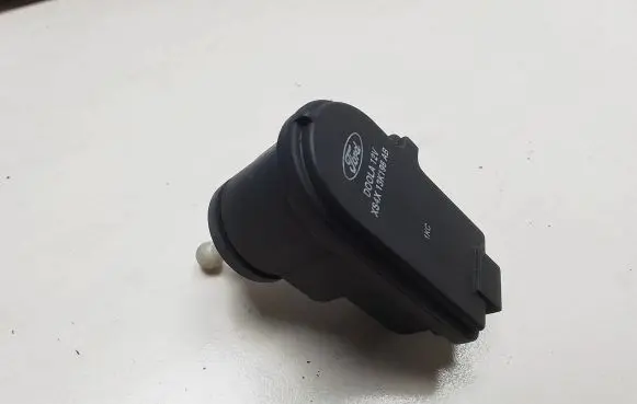 Ford Focus Headlight level adjustment motor XS4X13K198AB