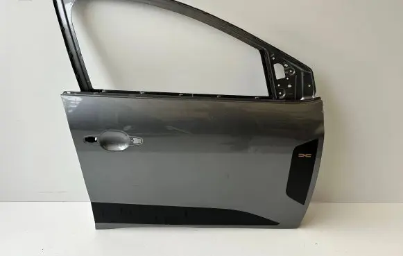Dacia Sandero III Front door