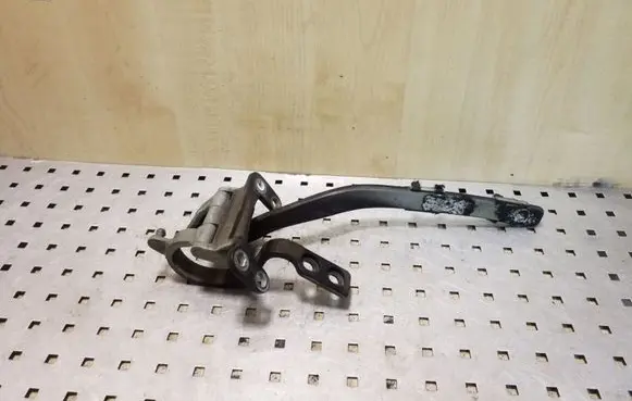 Volkswagen Touareg I Tailgate/trunk/boot hinge 7L6827302C