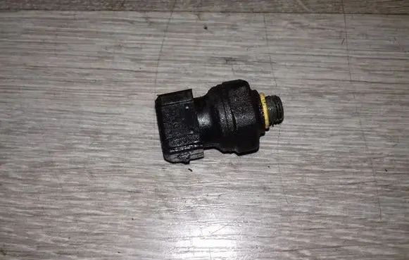 Air conditioning (A/C) pressure sensor