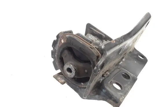 Toyota Avensis T250 Engine mount bracket