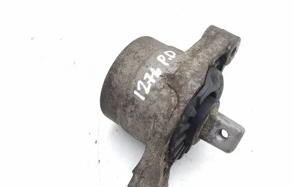 Maserati Ghibli Engine mount bracket 0A236 33015 00971