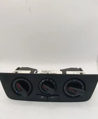 Seat Ibiza IV (6J,6P) Climate control unit 6J0820045A T0111002 22032014