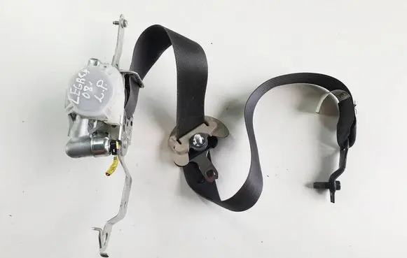 Subaru Legacy Front seatbelt