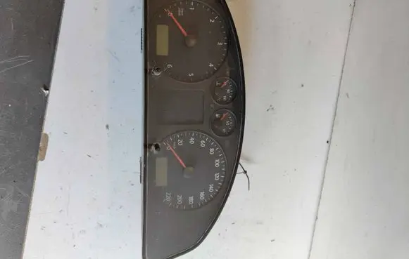Volkswagen Transporter - Caravelle T5 Speedometer (instrument cluster) 7H0920850L