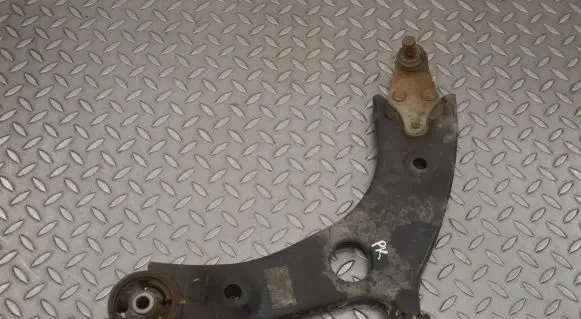 KIA Sorento Front lower control arm/wishbone
