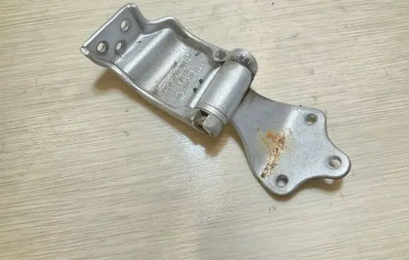Mercedes-Benz Vito Viano W447 Sliding door upper roller guide/hinge A4477400137 A047058
