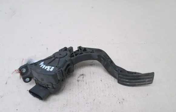 Ford Fusion Accelerator throttle pedal