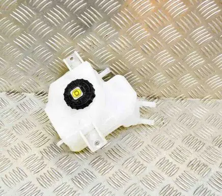 Brake fluid reservoir