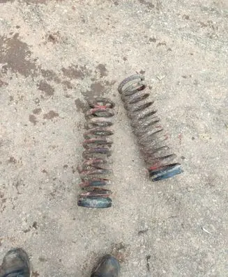 Mercedes-Benz 380 560SEC C126 Front coil spring 