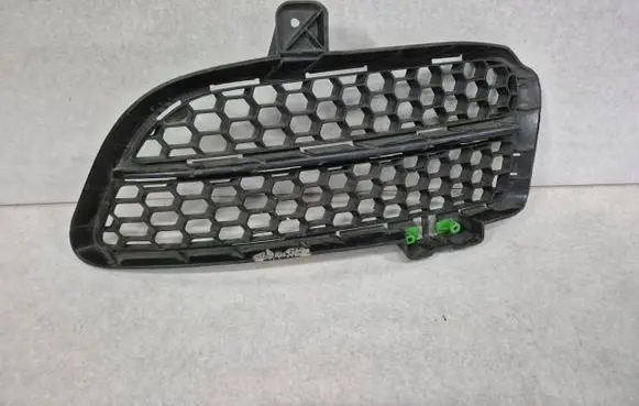 Volkswagen Touareg I Front bumper lower grill 7L6853665B