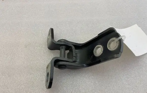 Toyota RAV 4 (XA50) Front door upper hinge
