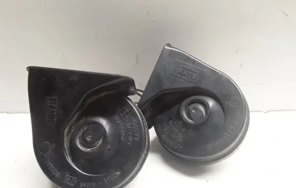Opel Insignia A Horn signal E30055306