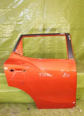SsangYong Tivoli Front door 000259