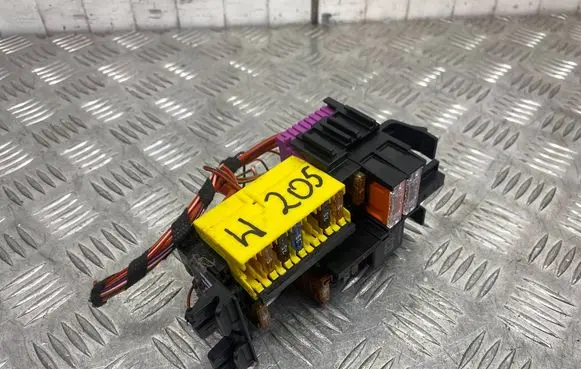 Mercedes-Benz C W205 Fuse box set A2059067200