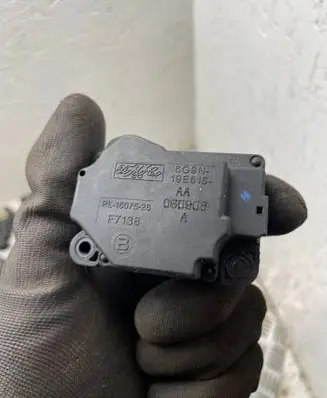Volvo S80 Air flap motor/actuator 6g9n19e616 19E616 PL1607526
