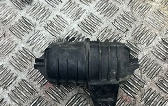 BMW 3 E46 Vacuum air tank 11652247620