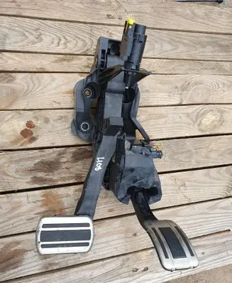 Peugeot 408 P54 Pedal assembly 9829019980