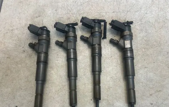 BMW 1 E81 E87 Fuel injectors set 0445110216 7793836
