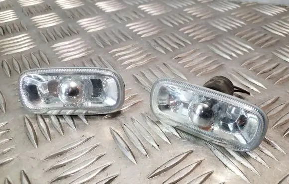 Audi A6 S6 C5 4B Front fender indicator light 8E0949127