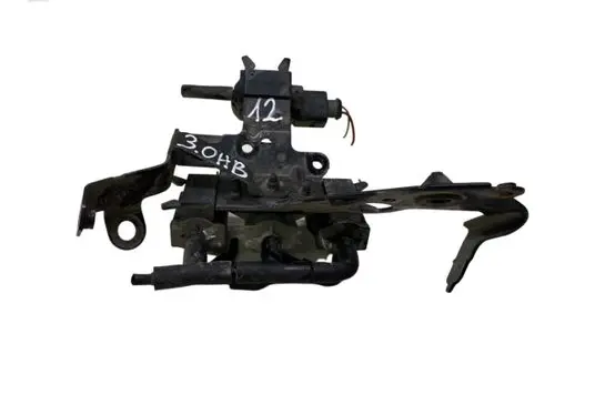 Volkswagen Touareg II Turbo solenoid valve 06E133520F