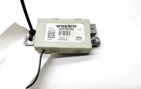 Volvo C30 Aerial antenna amplifier 30732030