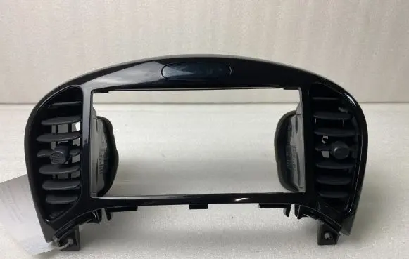Nissan Juke I F15 Dash center air vent grill 687501KEOA